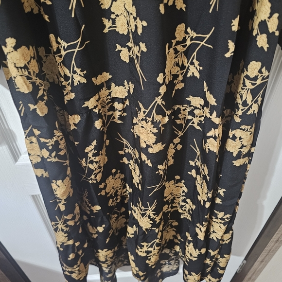 Boutique Black & Gold Floral High-Low Dress – NWT - Picture 5 of 12